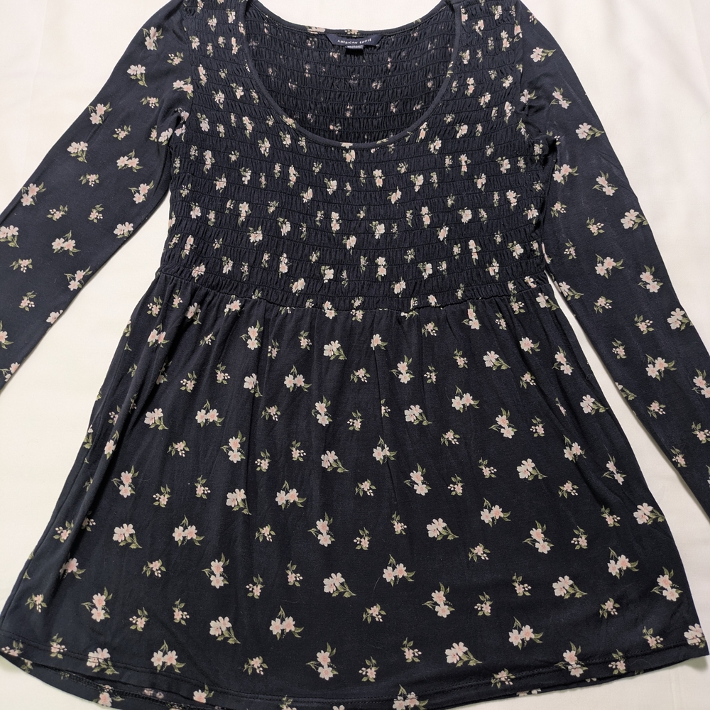 American Eagle Long Sleeve Smocked Bodice Flowy Hem Ditzy Dainty Floral SzXS